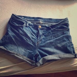 Size 8 Loft Denim Roll Short